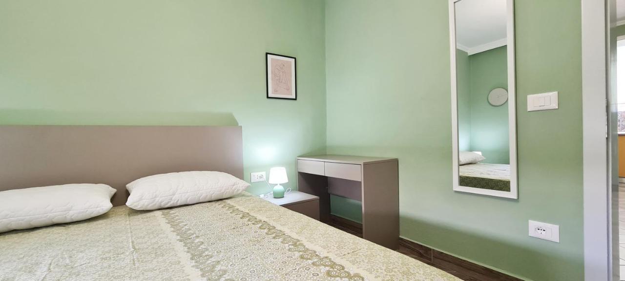 2V1 - Blloku Zy Apartment Tiranë Ngoại thất bức ảnh