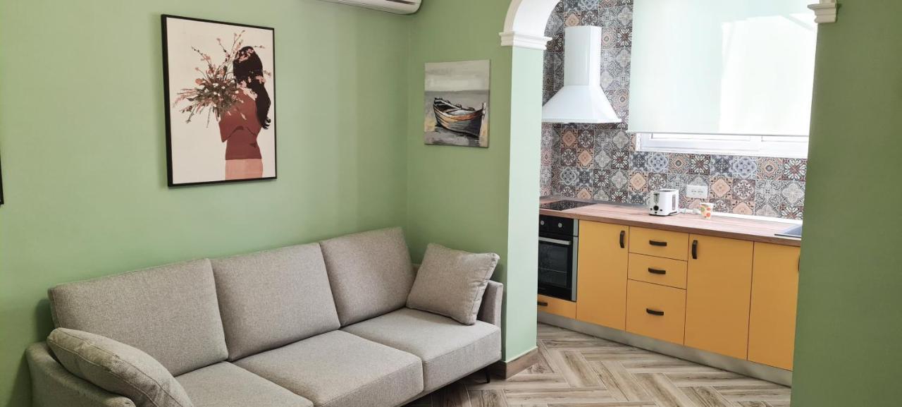 2V1 - Blloku Zy Apartment Tiranë Ngoại thất bức ảnh