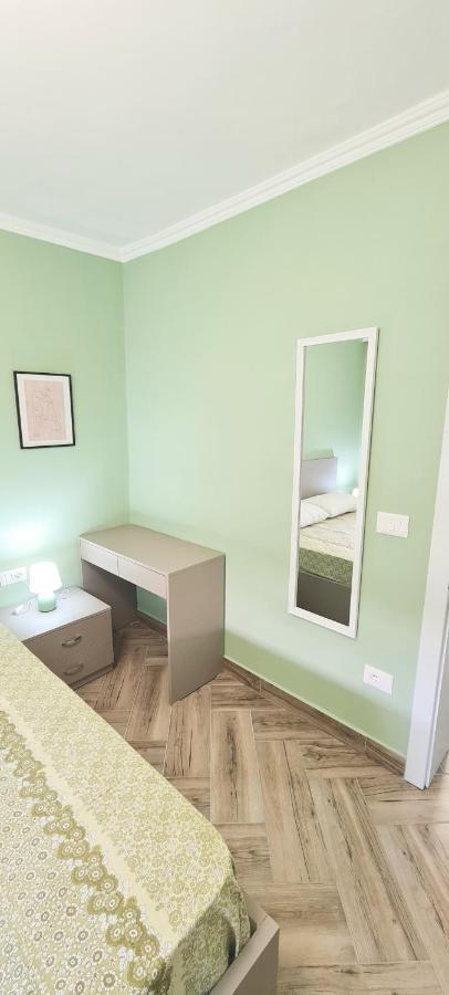 2V1 - Blloku Zy Apartment Tiranë Ngoại thất bức ảnh