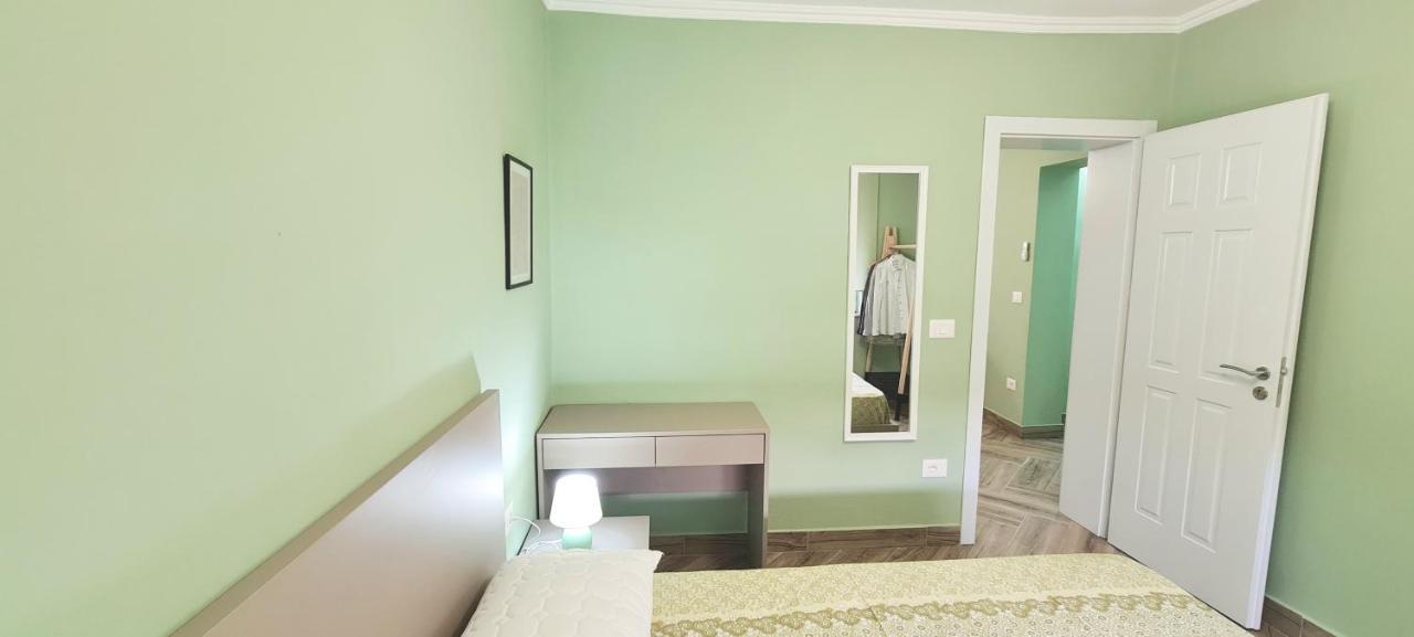 2V1 - Blloku Zy Apartment Tiranë Ngoại thất bức ảnh