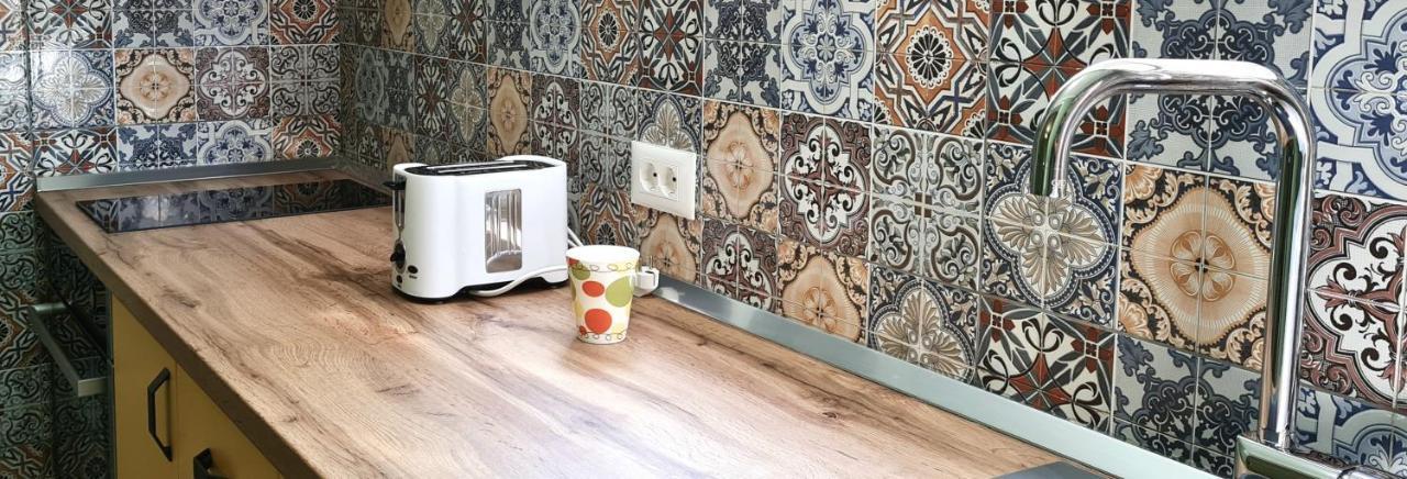 2V1 - Blloku Zy Apartment Tiranë Ngoại thất bức ảnh